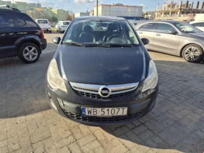 Przód Opla Corsy kupionego przez Skup Aut Bemowo